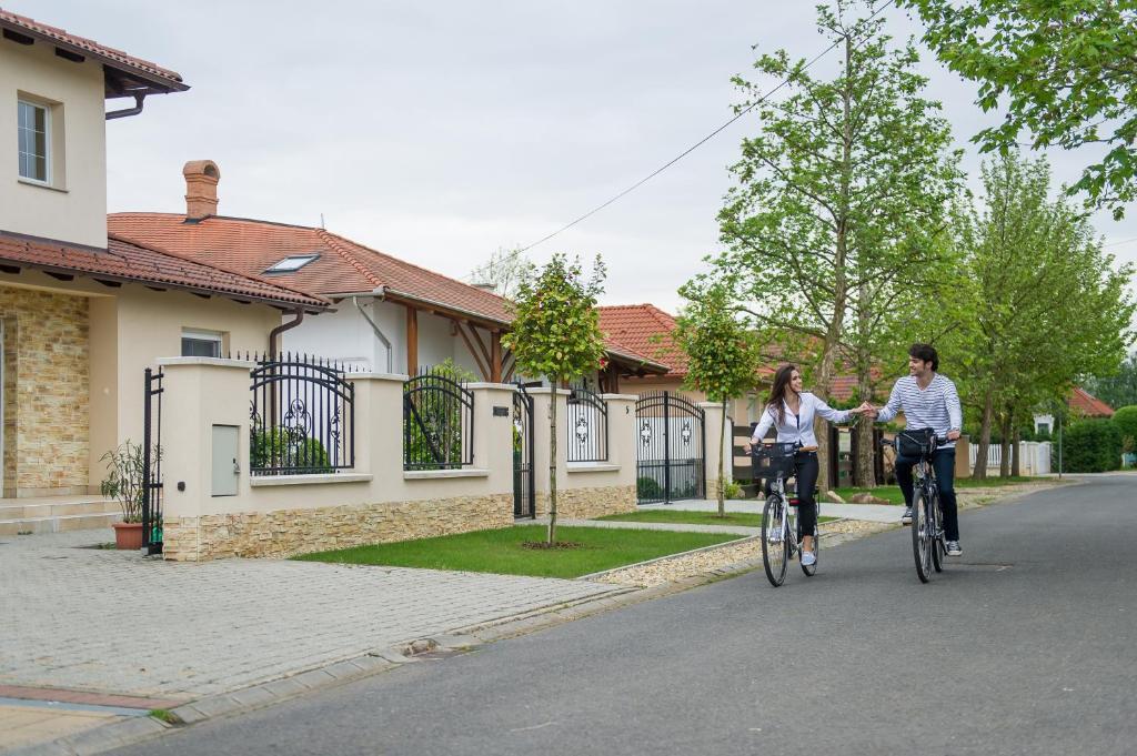 Aura Apartman Hajduszoboszlo Exterior foto